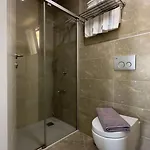 Hotel Doris